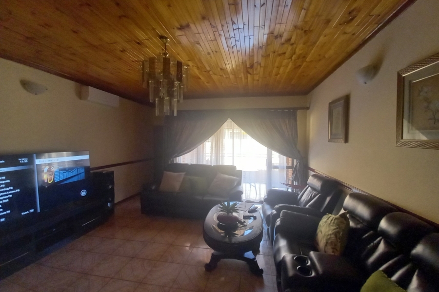 4 Bedroom Property for Sale in Minerva Gardens Northern Cape